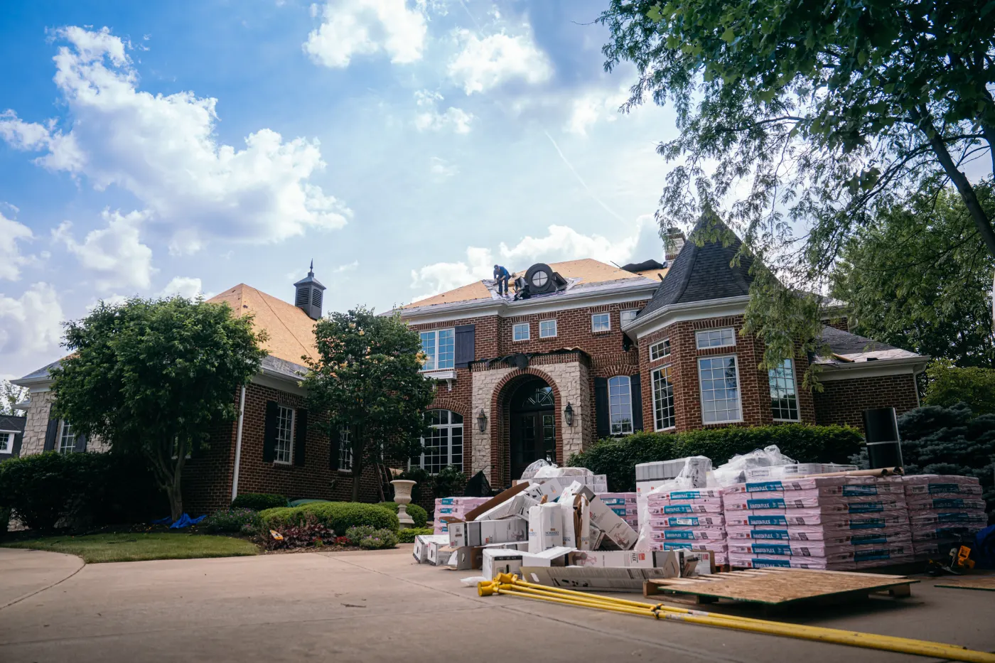 Manufacturer-certified roof installation in Westfield
